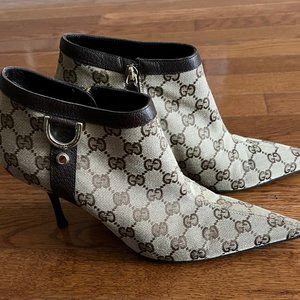 Gucci Brown And Beige GG Monogram Canvas Pointed Toe Ankle Boots Size 8.5